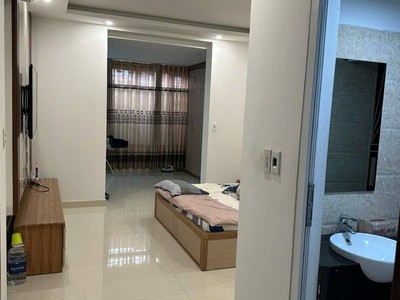 Mặt đường Bạch Đằng đối diện Vin Imperia - 64,6m2 - ngang 4,25m - 3 tầng - giá 9 tỷ 3