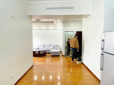 Cho thuê căn hộ chung cư lạc trung căn góc thoáng đẹp-11tr/thg 1