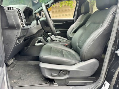 Ord EVEREST TITANIUM 4x2  Năm sx: 2025 giá 1245 triệu 9