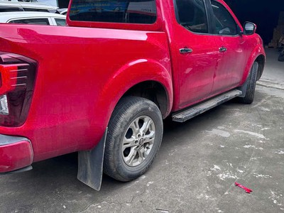Nissan Navara 2021 bán tải màu Đỏ 0