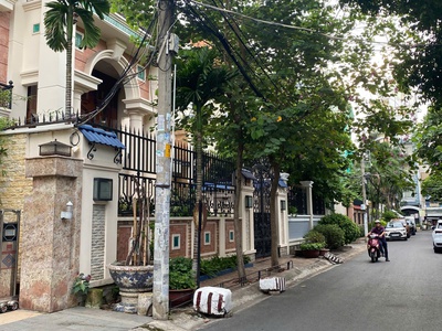 Hạ giá bán nhanh biệt thự Vườn Lan, dt 12 x 24 288m2, gần Vạn Hạnh Mall giá 125 tỷ, chỉ 434tr/m2 0