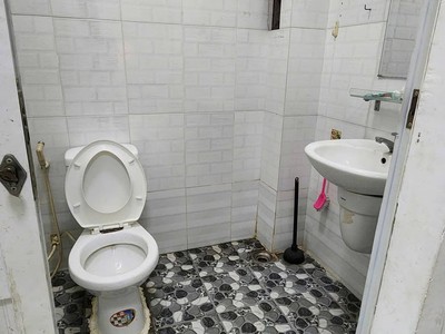 Cho thuê nhà NGUYÊN CĂN đường xe tải gần Phạm Văn Đồng chỉ 8tr/tháng - 2pn 2wc. 2