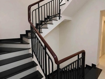 Chỉ nhỉnh 6 tỷ 3 tầng - hxh - ngay tt linh chiểu dtsd 155 m2. 2