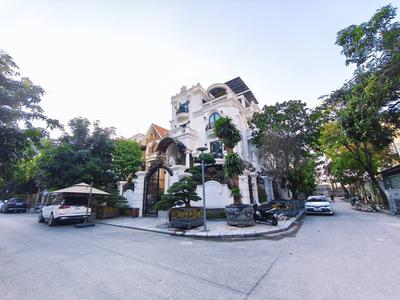 Biệt Phủ KĐT Việt Hưng Lô Góc Bề Thế Nội Thất rất đẹp 5 Tầng Thang Máy 91 Tỷ 0