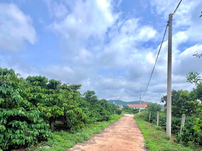 Cần Bán Đất Ven Đà Lạt 308m Có 268m Thổ Cư View Núi Đẹp Mặt Tiền 10m 1