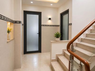Luỹ bán bích hẻm xe hơi đỗ cửa 82m ngang 4.3m 3 tầng 4pn chỉ 7.x 3