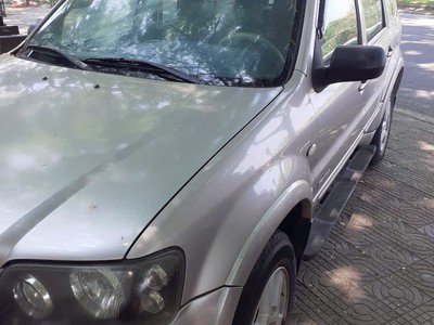 Cần bán xe Ford escape đời 2008 màu vàng ghi 1
