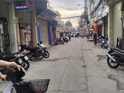 Bán nhà sát chợ tân bình, đường phú hòa, p8, tân bình, tp hcm. 1