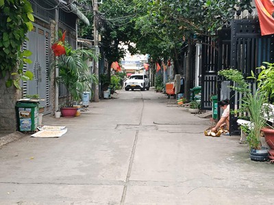 Nhà hẻm xe tải 1sẹc 100m ra chợ bình thành sát bên khu dân cư vl 68m2-3tầng nhỉnh 5 tỷ 1