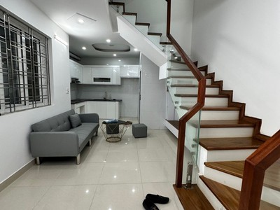 Nhà Lạch Tray thoáng mát sạch sẽ về ở ngay mà zá xinh 2ty xx thôi 0