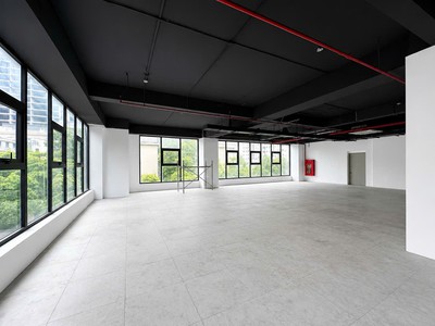 Cần cho thuê 1200m chân đế tại Trung Kính, hoạt động 24/7, kinh doanh mọi mô hình, sẵn bàn giao 2