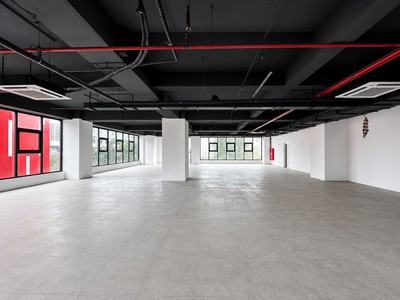 Cần cho thuê 1200m chân đế tại Trung Kính, hoạt động 24/7, kinh doanh mọi mô hình, sẵn bàn giao 3