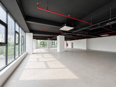 Cần cho thuê 1200m chân đế tại Trung Kính, hoạt động 24/7, kinh doanh mọi mô hình, sẵn bàn giao 4