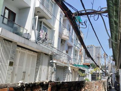 Bán nhà ngay chợ lý phục man hẻm đôi 5m chỉ cách chợ 17m 1