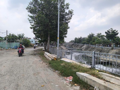 Chủ cân bán gấp -dãy trọ 15 phòng dong tien 240trieu/năm giá 15ty 0