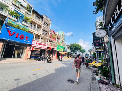 Quận 1: bán nhà 4 tầng mặt tiền cống quỳnh, p.cầu ông lãnh- dt 4m 23m sh vuông đẹp- ngay vòng xoay 2