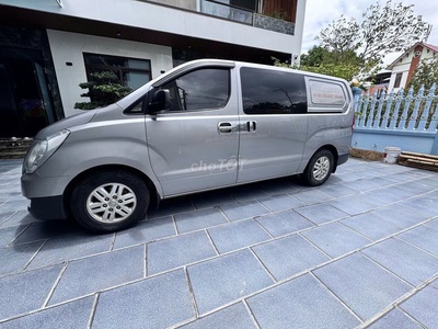 Hyundai Starex 2016 6 chỗ Bạc 0