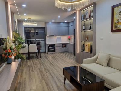 Bán căn hộ khu ĐTM Mễ Trì Hạ 68 2PN full NT đẹp giá nhỉnh 5 tỷ 0