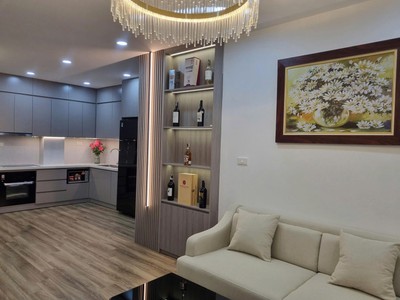 Bán căn hộ khu ĐTM Mễ Trì Hạ 68 2PN full NT đẹp giá nhỉnh 5 tỷ 1