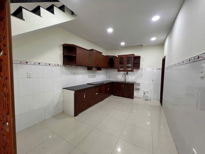 Nhà 2 tầng mới đẹp - ngang 6,6m hiếm, tiện ích đủ đầy - nhà mới ở ngay - giá chỉ 5,1 tỷ 1