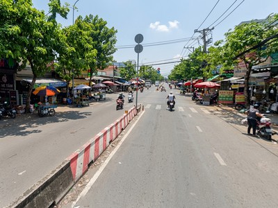 D2637 nhà mặt tiền kinh doanh sầm uất sát chợ đầu mối hóc môn giá 22.x tỷ 0