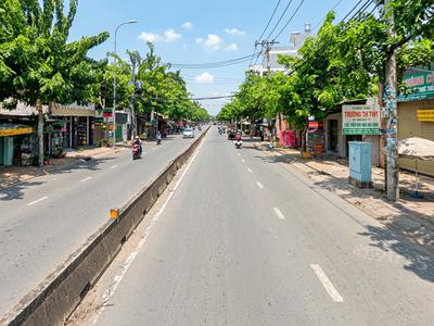 H2638 nhà mặt tiền có dòng tiền 42tr/tháng sát chợ đầu mối giá 29.x tỷ 0