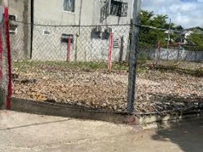 Chính chủ bán 2 lô đất thổ cư   hẻm xe hơi 4,5m   đối diện vạn phúc city. 0