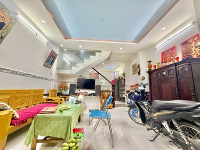 4.1 tỷ hiếm lô góc ngay chợ hiệp bình 2 tầng - 2pn gần gigamall thủ đức 1