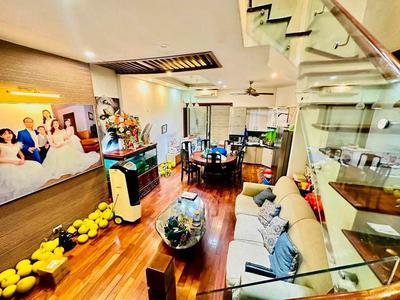 Bán nhà mặt phố bát đàn, 90m2, 4 tầng, mặt tiền 3.3m, 56.5 tỉ, dòng tiền 130 tr/th 0
