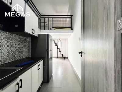 Pass phòng duplex có ban công không đụng đầu diện tích rộng 35m 0
