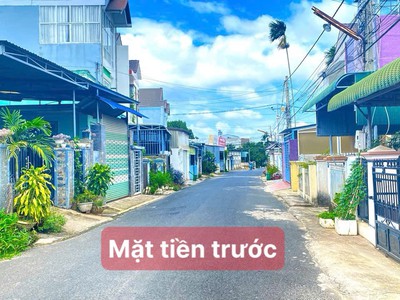 Đất 2 mặt tiền nguyễn thị minh khai lô 90, trung tâm đức trọng 2
