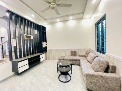 Gần ngã tư An Dương mà có căn nhà 40m2 lô góc thoáng mát sạch sẽ về ở ng.ay lại còn zá xinh 2ty x 0