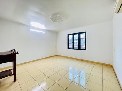 Gần ngã tư An Dương mà có căn nhà 40m2 lô góc thoáng mát sạch sẽ về ở ng.ay lại còn zá xinh 2ty x 2