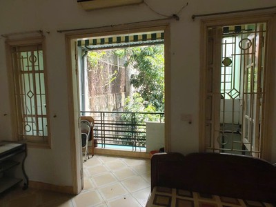 Cho thuê phòng 25m2, có ban công, Phố Kim Ngưu gần trường Bách-Kinh-Xây 2