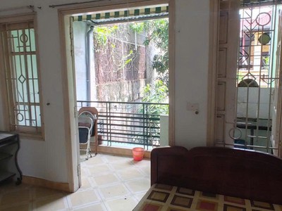 Cho thuê phòng 25m2, có ban công, Phố Kim Ngưu gần trường Bách-Kinh-Xây 0