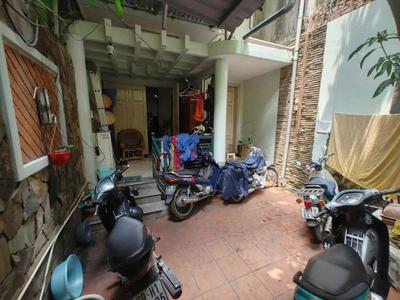 Cho thuê phòng 25m2, có ban công, Phố Kim Ngưu gần trường Bách-Kinh-Xây 6