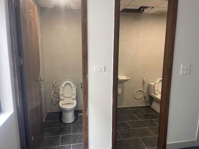 Cho thuê văn phòng tại 26, phố đại la, 35 triệu, 180m2, mặt tiền 9m 4