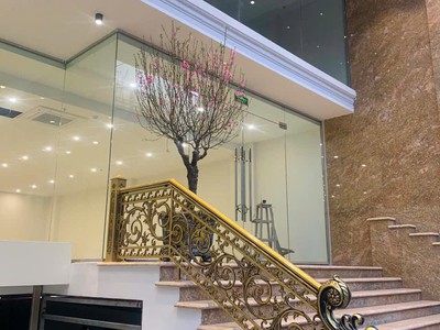 Cho thuê văn phòng tại 26, phố đại la, 35 triệu, 180m2, mặt tiền 9m 2