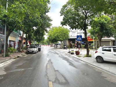 Bán đất mặt đường An Dương Vương, ph Lê Thanh Nghị, TP HD, 98m2, mt 5m, gần Thanh Niên, 5.x tỷ 0