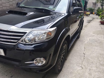 Toyota Fortuner 2016 SUV màu Đen 7