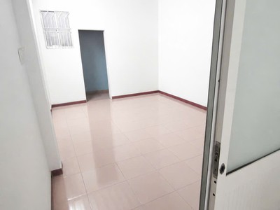 Cho thuê lầu 1 gồm 2 phòng rộng trường chinh, tân bình 0