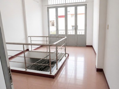 Cho thuê lầu 1 gồm 2 phòng rộng trường chinh, tân bình 2