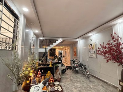 Bán nhà gần ngã 4 Mê Linh Cát Dài - 107m2 - 4 tầng đẹp - giá cực tốt 6,9 tỷ 9