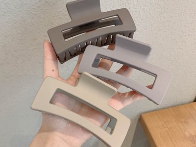 Chọn kẹp tóc phù hợp giúp bảo vệ mái tóc tốt hơn 0