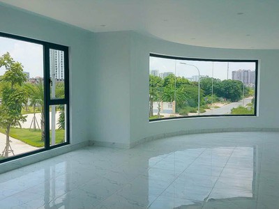 Cho thue mbkd Phố Ngọc Thuỵ - vỉa hè, ô tô, lô góc, Kd văn phòng, cofffe, phòng tập.. 4
