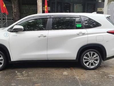Toyota Innova 2024 Hybrid Trắng- 920 triệu 0