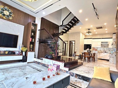 Bán Nhà Cự Khối Long Biên 112m2 Căn Góc 2 Mặt Tiền - Đường Hoa Động 17m Gần Hồ Điều Hòa 8