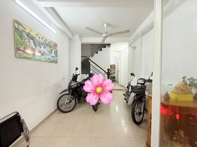 Tận 7PN - Nhà Gần Chợ NHẬT TẢO, ĐH KINH TẾ, BV CHỢ RẪY - Nhà 5 Tấm - Chỉ 6 Tỷ 1