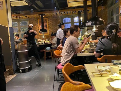 Cho thuê nhà mặt tiền đường Phan Xích Long, Phường Cầu Kiệu, Hồ Chí Minh. DT: 400M2, GIÁ 120TR/THÁNG 0