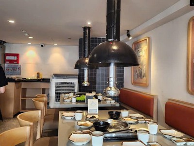 Cho thuê nhà mặt tiền đường Phan Xích Long, Phường Cầu Kiệu, Hồ Chí Minh. DT: 400M2, GIÁ 120TR/THÁNG 3